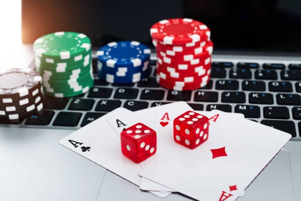 untung99 login Live Dealer table interface on mobile phone showing betting controls and live video